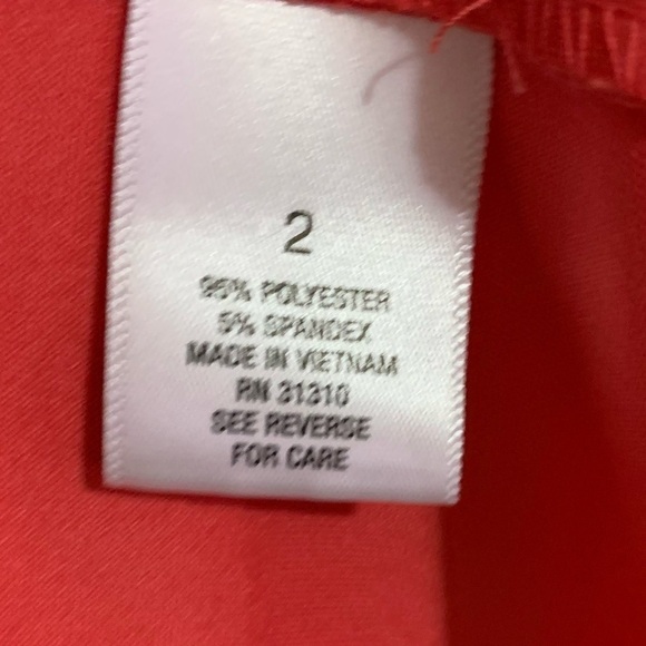 Roz & Ali Sleeveless Cut out Crew Neck Coral Midi Dress. Size 2 - Picture 5 of 8